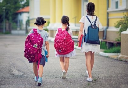 La mochila escolar puede causar daños musculares y óseos 